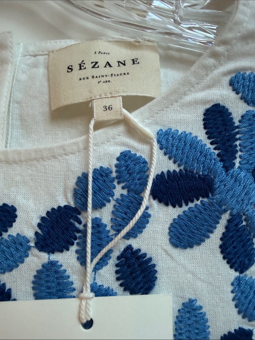 Sezane embroidered top, NWT size 36 - Picture 2 of 4